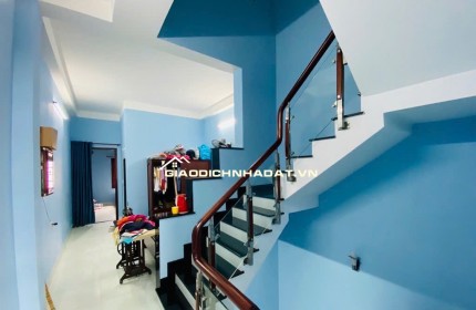 bán nhà linh tây thủ đức hẻm xe hơi thông